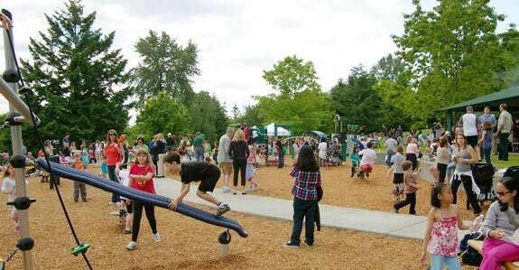 Playground ribbon cutting 4
